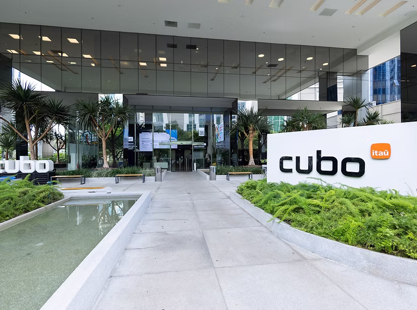 Fachada do Cubo Itaú em São Paulo